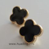 Simple But Elegant Sewing Button with Flower Shape (B655)