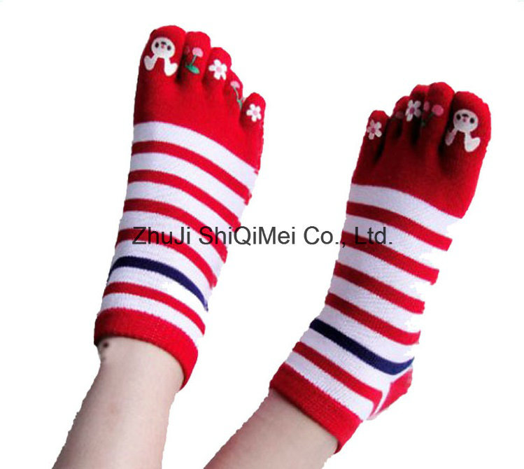 Factory Customized Colorful Design Five Toe Happy Socks