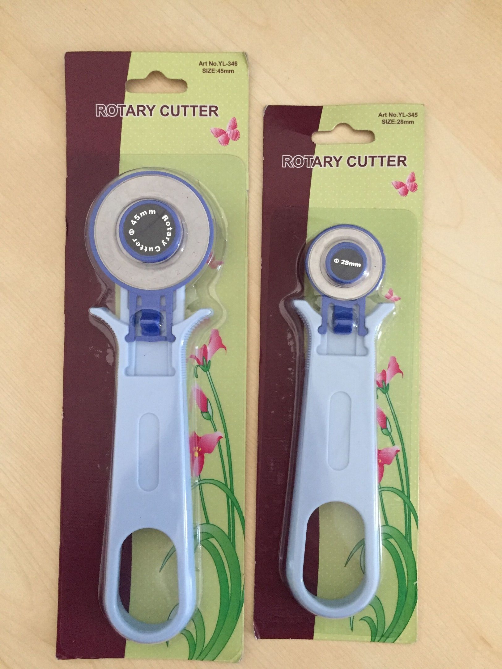 28 or 45mm Blades Sewing Tailors Fabric Hand Rotary Cutter