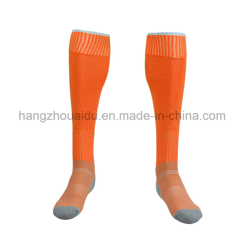Bright Color Top Quality Men Cotton Sports Soccer Socks