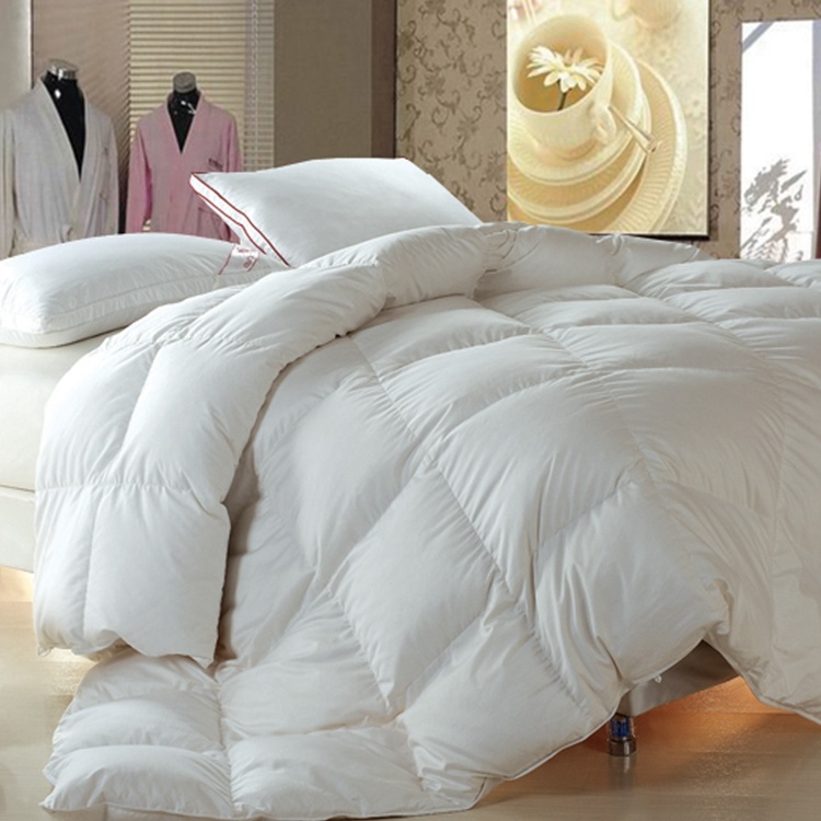 King Size 90% White Duck Down Comforter