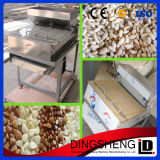 Dry Peanut Peeling Machine/Peanut Peeling Machine Manufacturer with CE