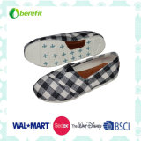 Canvas Shoes with Simple Design and EVA Sole