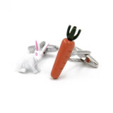 VAGULA Fashion Rabbit Carrot Cuff Links (HLK35130)