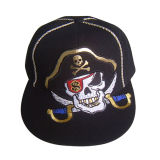 Fashion Snapback Baseball Cap with Pirate Logo (GJFP17149)