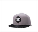 Two Tone 6 Panel Flat Brim Applique Embroidery Snapback Cap